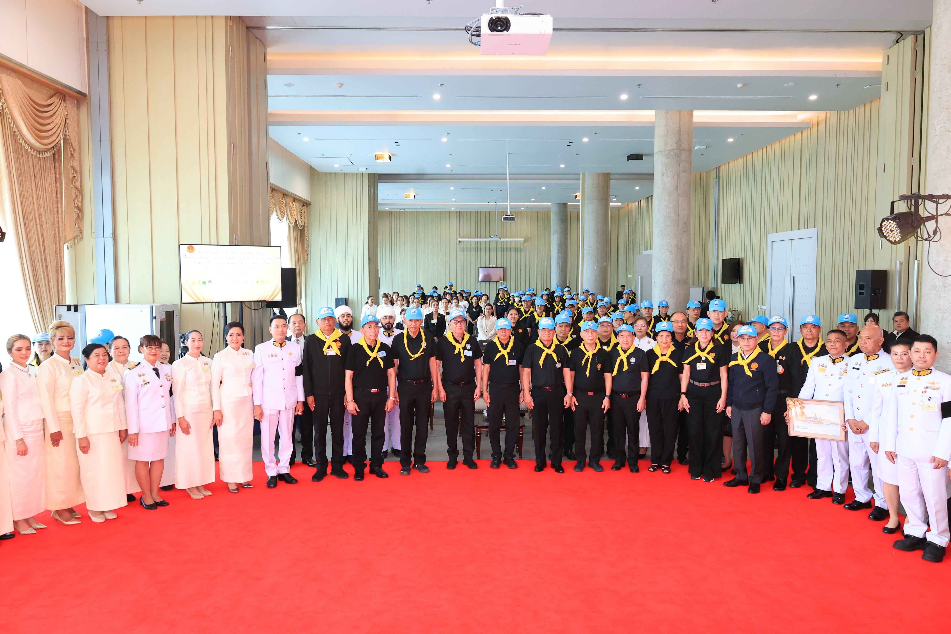 title - ส.ป.ก. ร่วมจัดงานนิทรรศการเฉลิมพระเกียรติพระบาทสมเด็จพระเจ้าอยู่หัว เนื่องในโอกาสมหามงคลเฉลิมพระชนมพรรษา 74 พรรษา 28 กรกฎาคม 2569 “ตามรอยเบื้องพระยุคลบาท น้อมสํานึกในพระมหากรุณาธิคุณ”